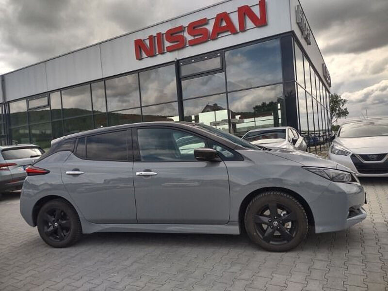 Nissan Leaf Sondermodell LEAF 10 / 40KW / NAVI / Kamera / Winter