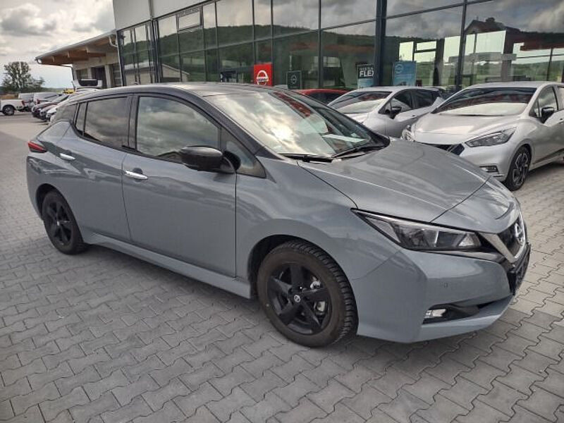 Nissan Leaf Sondermodell LEAF 10 / 40KW / NAVI / Kamera / Winter