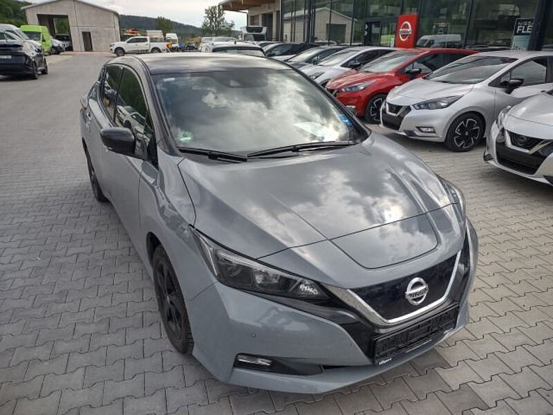 Nissan Leaf Sondermodell LEAF 10 / 40KW / NAVI / Kamera / Winter