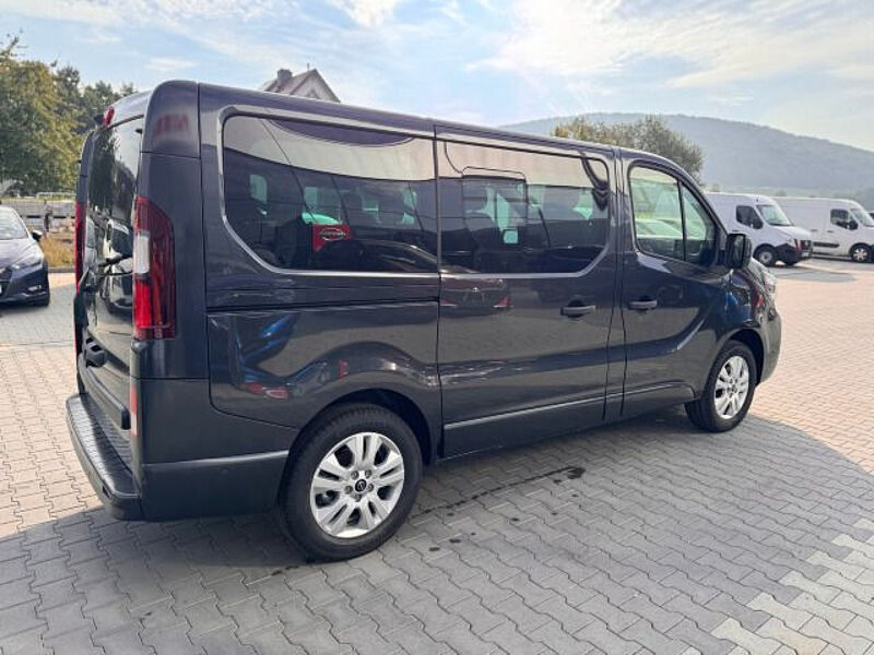 Nissan Primastar Kombi L1H1 2,8t Tekna 8Sitze Heckklappe DESIGNPAKET