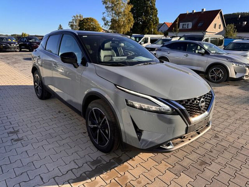 Nissan Qashqai Tekna Xtronic 4x2 Tekna Design Bose 2 Farben