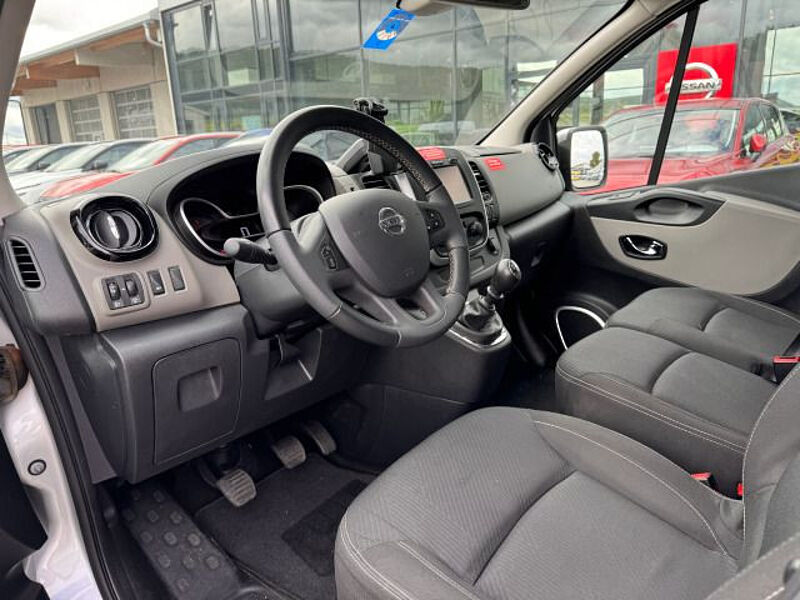 Nissan NV300 Kombi L1H1 2,7t PREMIUM 9SITZE