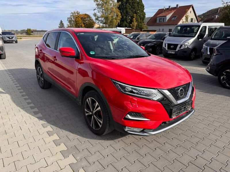 Nissan Qashqai 1.6DIG-T N-Connecta LED DAB AHK