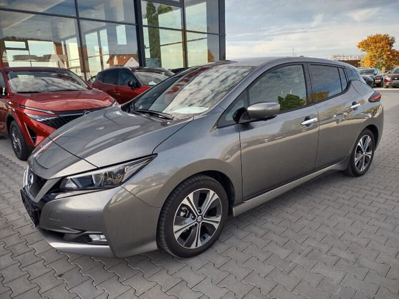 Nissan Leaf N-Connecta 40Kwh / Winterpaket / AVM / NAVI / 1.Hand