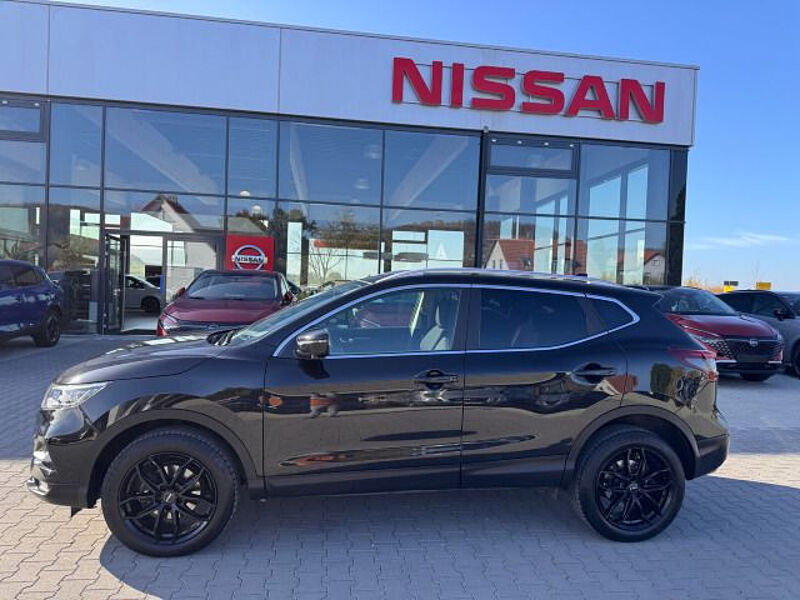 Nissan Qashqai 1.3 DIG-T N-Connecta LED AHK DAB