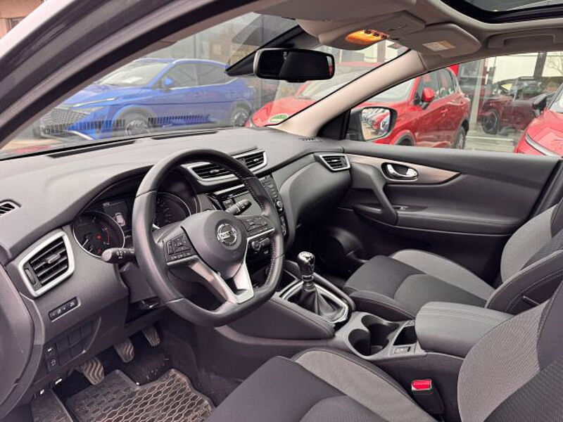 Nissan Qashqai 1.7dCi N-Connecta LED GLASDACH AHK