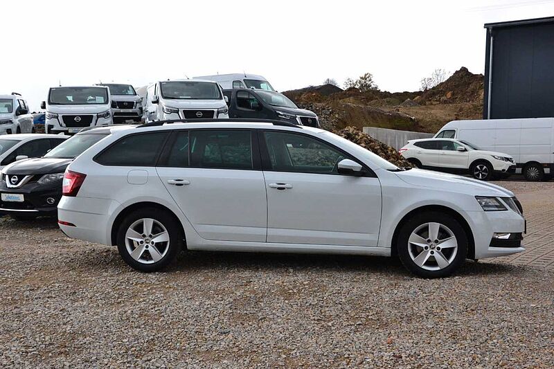 SKODA Octavia Combi Ambition