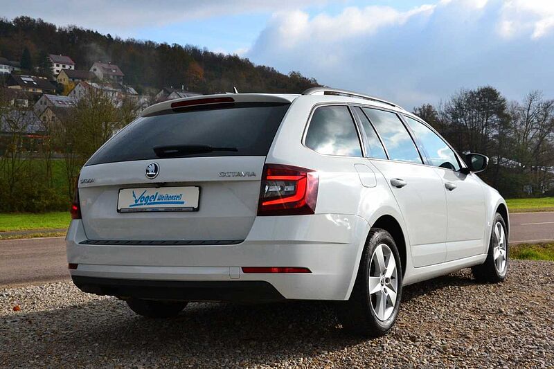 SKODA Octavia Combi Ambition