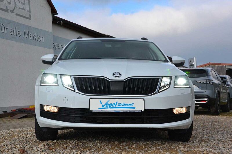 SKODA Octavia Combi Ambition