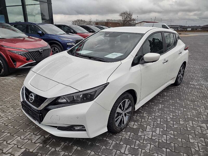 Nissan Leaf Acenta 40KW / AVM Kamera / Winterp. / PDC / Ganzjahresreif.