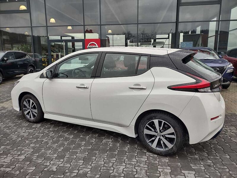 Nissan Leaf Acenta 40KW / AVM Kamera / Winterp. / PDC / Ganzjahresreif.