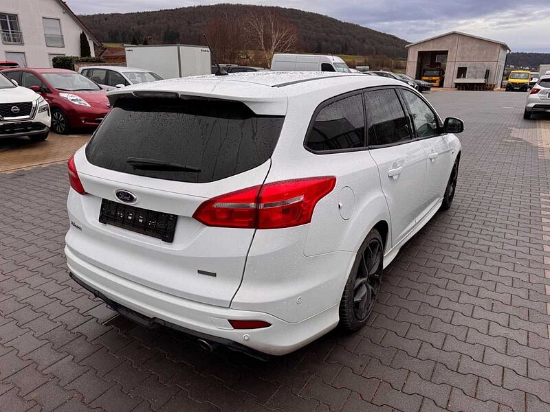 Ford Focus 1.5 EcoBoost ST-Line Start/Stopp NAVI KAMERA SITZHEIZUNG