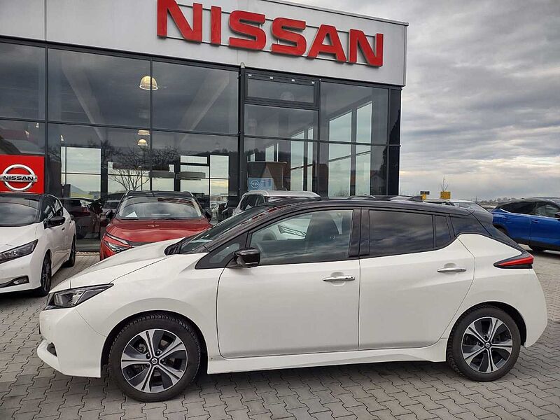 Nissan Leaf N-Connecta 40KW / NAVI / LED / Winter / AVM Kamera