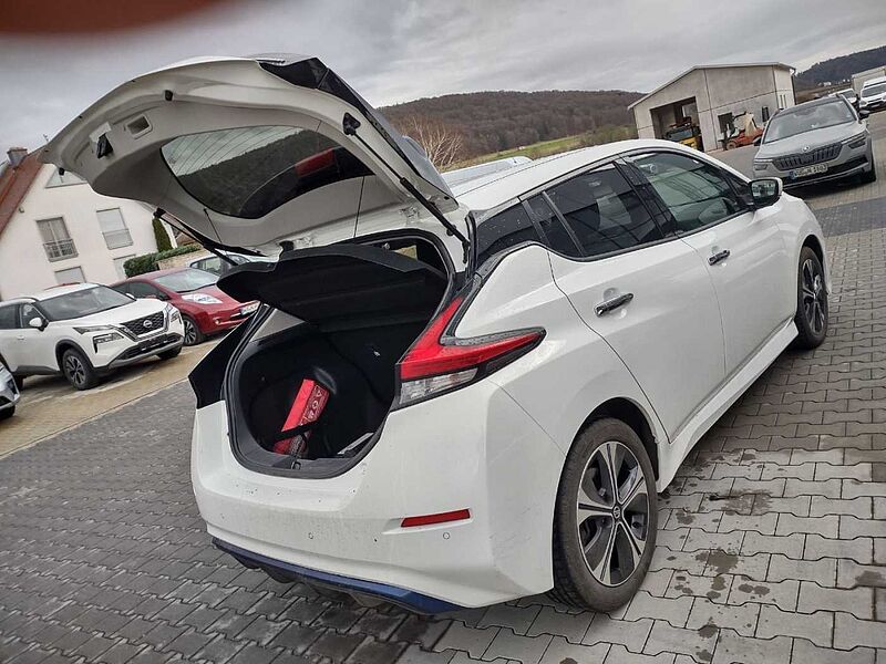 Nissan Leaf N-Connecta 40KW / NAVI / Winter / AVM Kamera