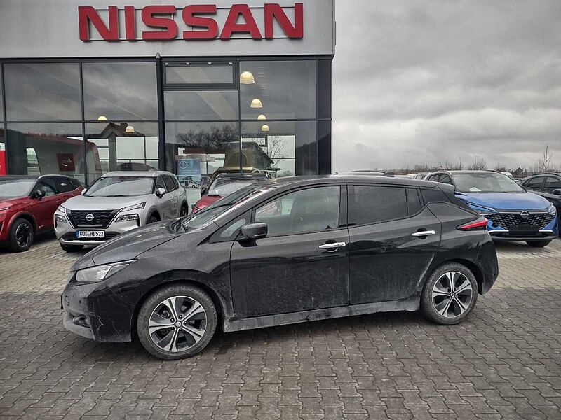 Nissan Leaf N-Connecta 40KW / NAVI / LED / Winter / AVM Kamera