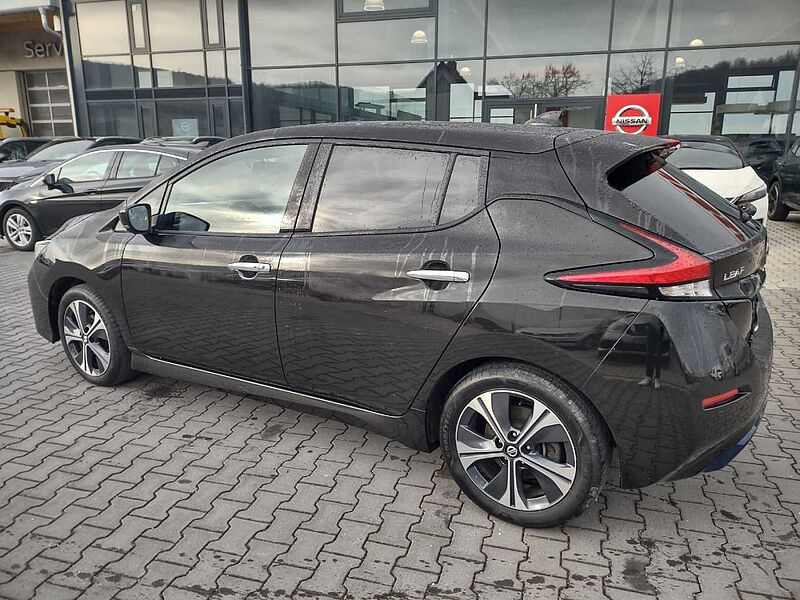 Nissan Leaf N-Connecta 40KW / NAVI / LED / Winter / AVM Kamera